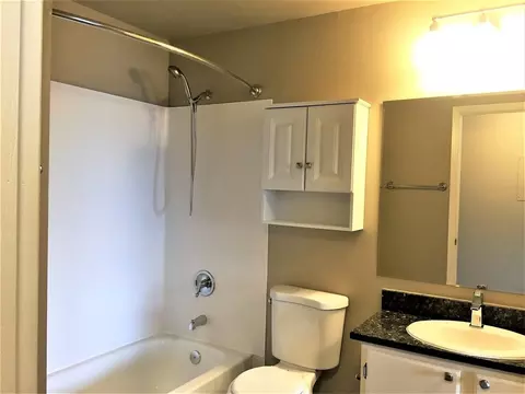 2425 Harbor Ave SW, Seattle, WA 98126 photo 4