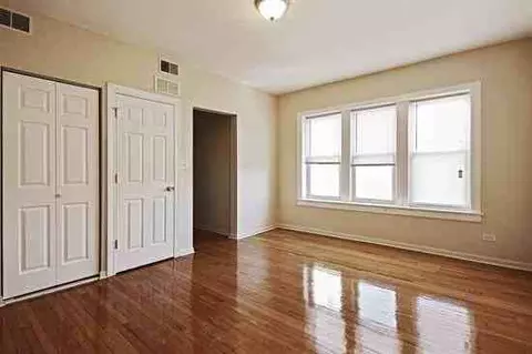 6236 S Artesian Ave, Chicago, IL 60629 photo 4