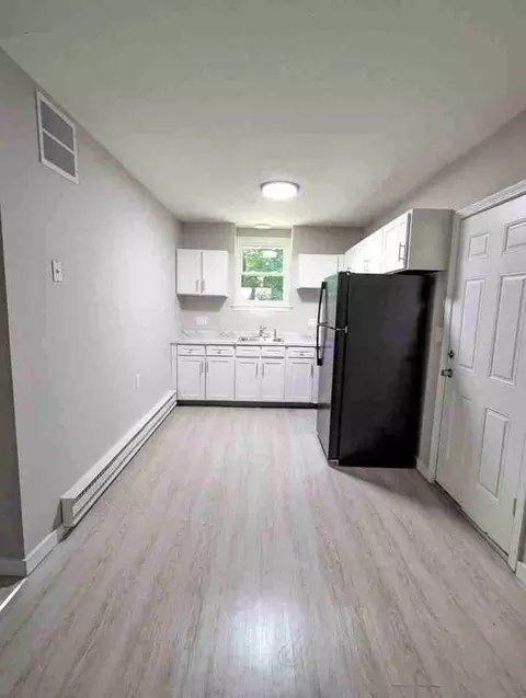 138 Hillcrest Ave, Waterbury, CT 06705