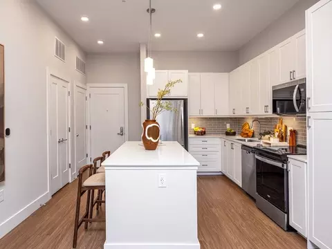 11255 Carmel Commons Blvd, Charlotte, NC 28226 photo 2