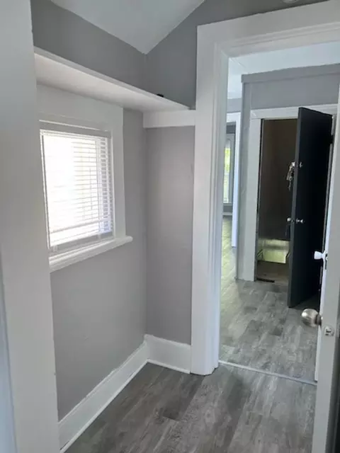 110 Center Ave, Aurora, IL 60505