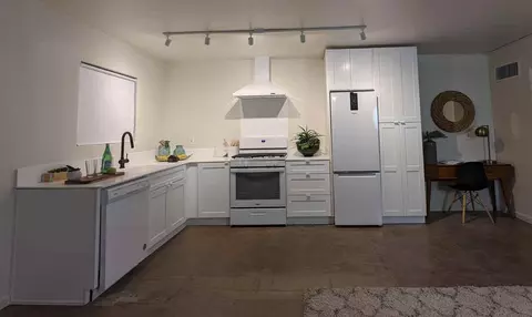 3040 N 2nd St, Phoenix, AZ 85012