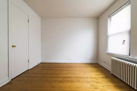 8255 S Maryland Ave, Chicago, IL 60619 photo 6