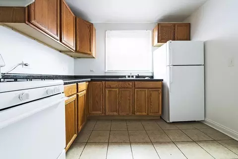 8255 S Maryland Ave, Chicago, IL 60619 photo 5