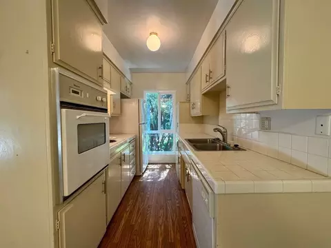 157 Esperanza Ave, Sierra Madre, CA 91024