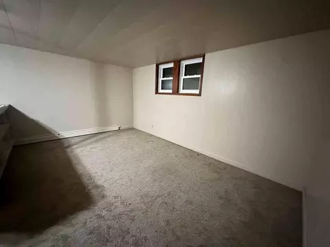 821 N 4th St, Bismarck, ND 58501