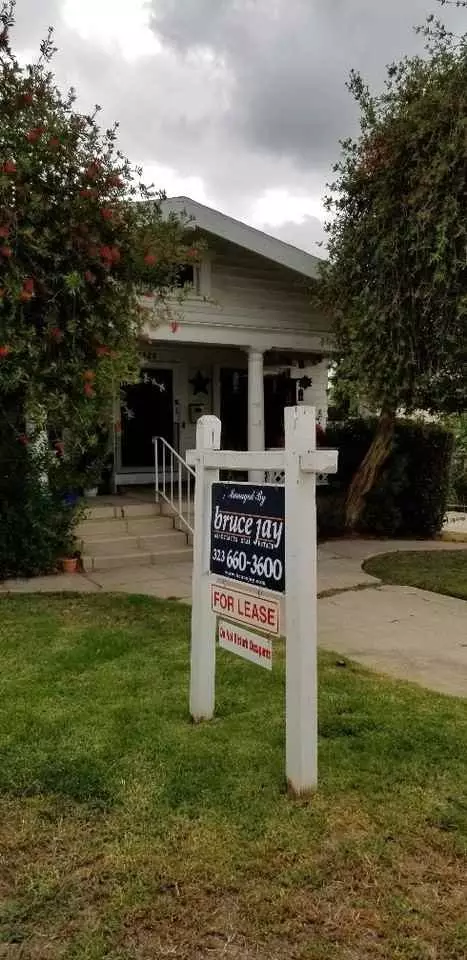 1320 N Harvard Blvd, Los Angeles, CA 90027