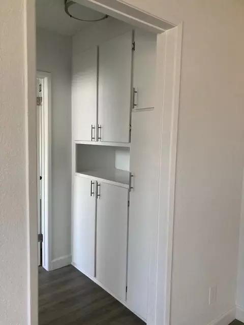 6555 La Mirada Ave, Los Angeles, CA 90038