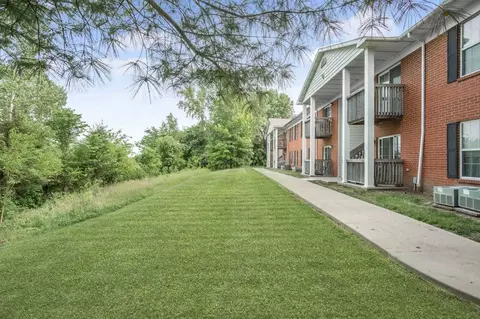1105 Fairway Dr, Richmond, MO 64085