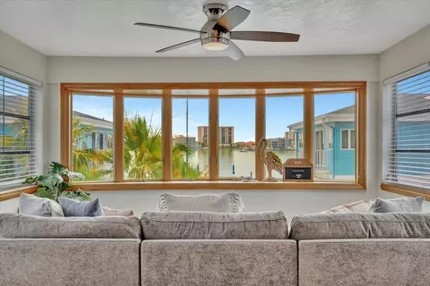 483 E Shore Dr, Clearwater, FL 33767