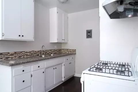 220 N Avenue 57, Los Angeles, CA 90042