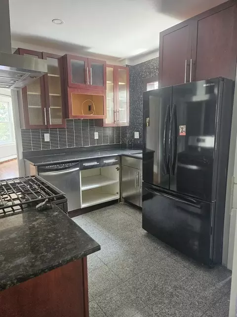 14 Hillside St, Roxbury Crossing, MA 02120