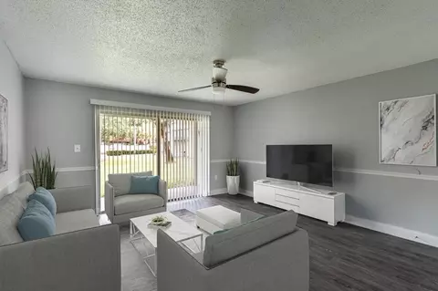 2902 Sycamore Ct, Tampa, FL 33613 photo 3