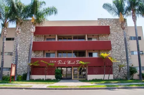 21834 Roscoe Blvd, Los Angeles, CA 91304