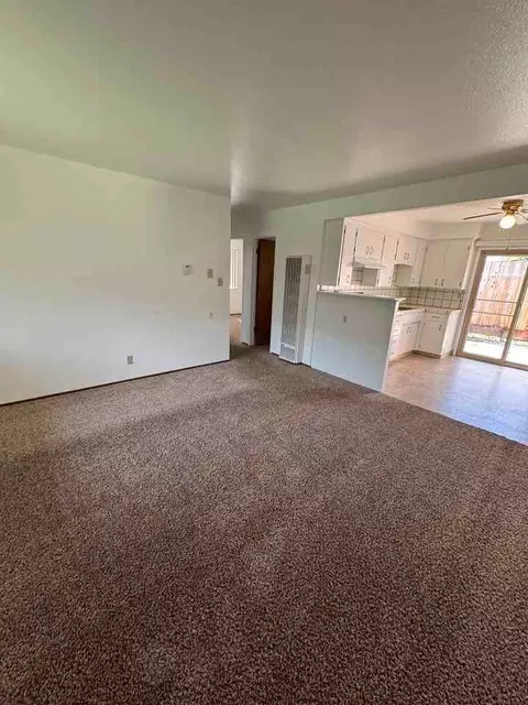 623 S Hutchins St, Lodi, CA 95240