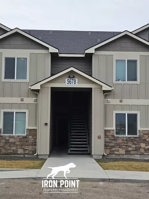5678 S Summit Creek Way, Boise, ID 83709