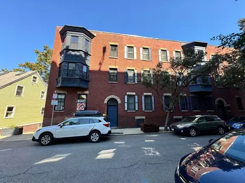 3 Bartlett St, Boston, MA 02129
