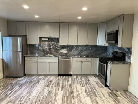 2616 T St, Sacramento, CA 95816