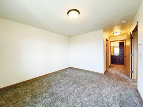 2200 33rd St NW, Minot, ND 58703 photo 12