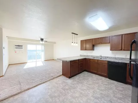 2200 33rd St NW, Minot, ND 58703 photo 25