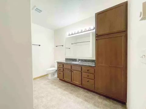 2200 33rd St NW, Minot, ND 58703 photo 27