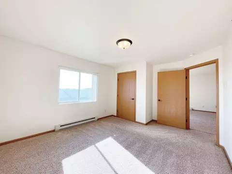 2200 33rd St NW, Minot, ND 58703 photo 28