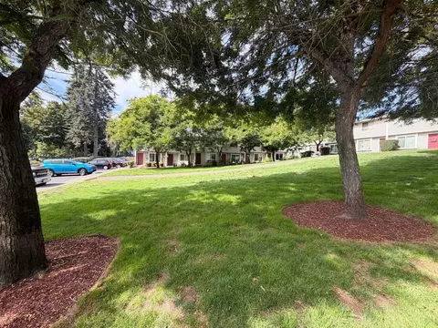 5114 NE 34th St, Vancouver, WA 98661