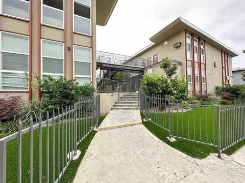 6446 Lexington Ave, Los Angeles, CA 90038