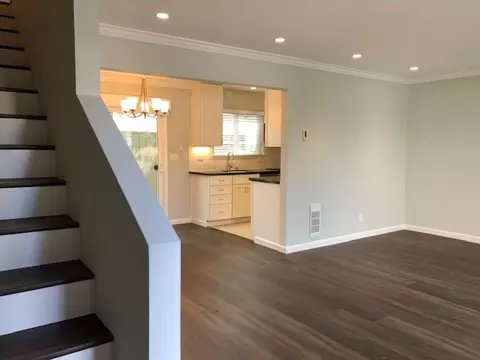1674 Hollenbeck Ave, Sunnyvale, CA 94087