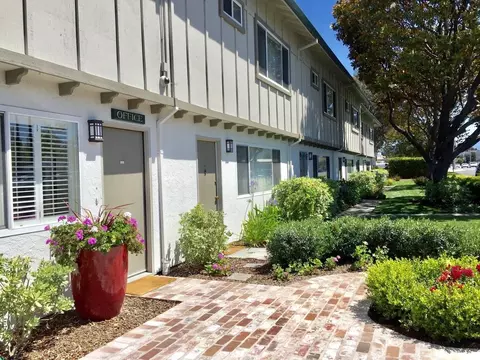 1674 Hollenbeck Ave, Sunnyvale, CA 94087