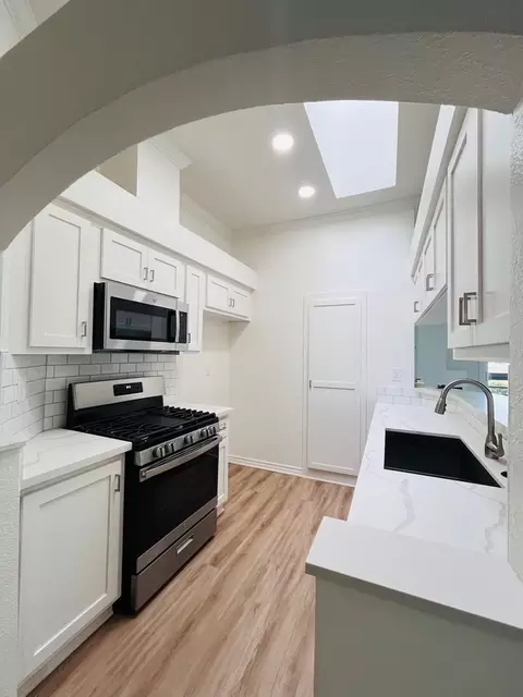 8781 Walker St, Cypress, CA 90630