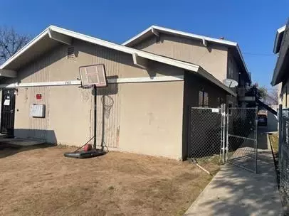 1901 E Lewis Ave, Fresno, CA 93701