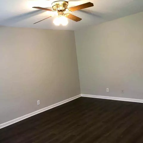 450 Martha Ln, Clarksville, TN 37043