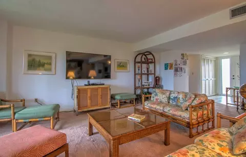 Bluebill Ave, Naples, FL 34108
