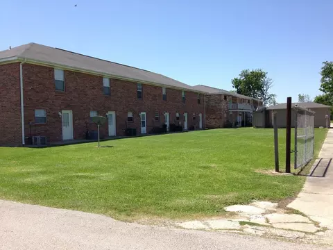116 Nederland Ave, Nederland, TX 77627
