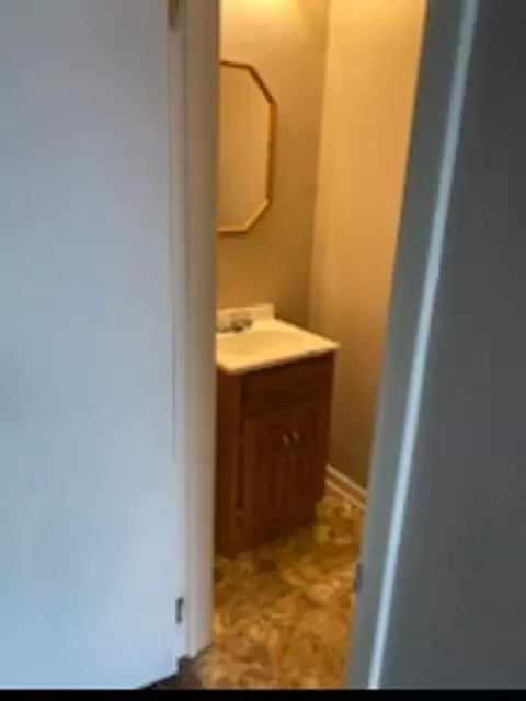 116 Nederland Ave, Nederland, TX 77627