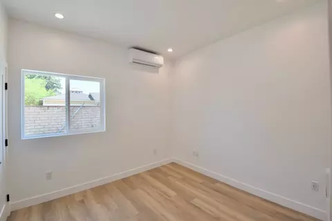 4658 Colfax Ave, Los Angeles, CA 91602 photo 27