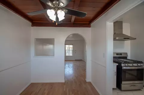 4658 Colfax Ave, Los Angeles, CA 91602
