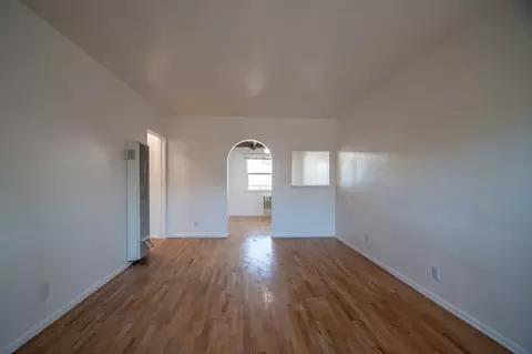 4658 Colfax Ave, Los Angeles, CA 91602 photo 3
