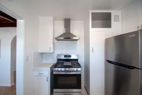 4658 Colfax Ave, Los Angeles, CA 91602 photo 8