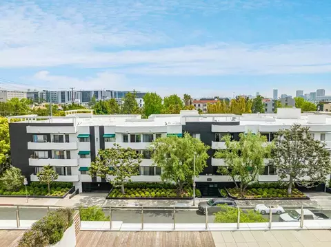 310 S Almont Dr, Los Angeles, CA 90048