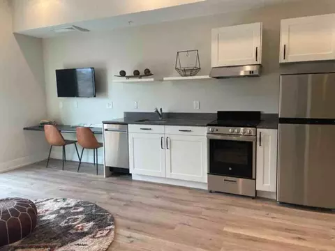 730 Leonard St NW, Grand Rapids, MI 49504