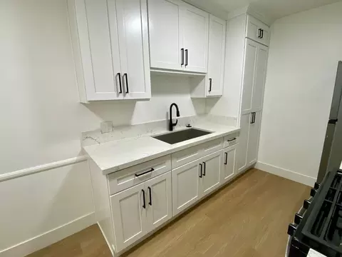 5840 Gregory Ave, Los Angeles, CA 90038