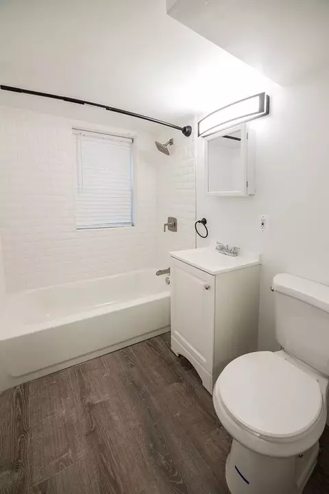 3901 E Roosevelt Blvd, Philadelphia, PA 19124