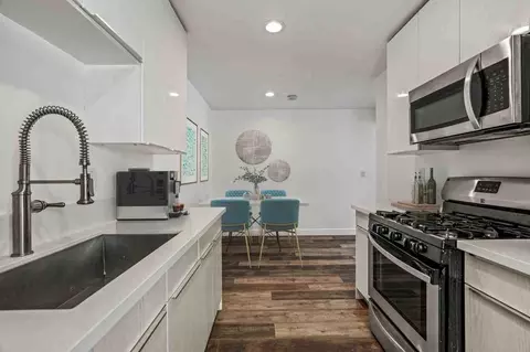 2730 Raymond Ave, Los Angeles, CA 90007