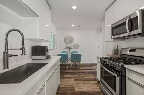 2730 Raymond Ave, Los Angeles, CA 90007