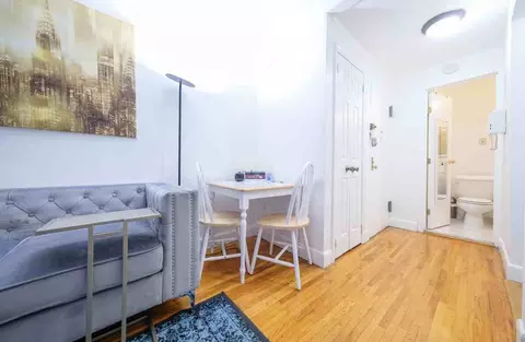 328 E 74th St, New York, NY 10021