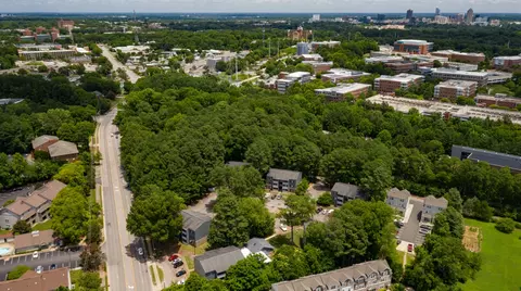 Pine Knoll Dr, Raleigh, NC 27604