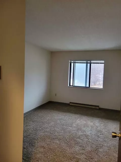 1015 E Central Entrance, Duluth, MN 55811