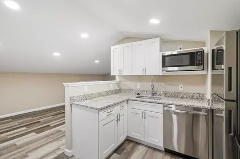 26324 Harper Ave, Saint Clair Shores, MI 48081
